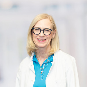 Dr. med. Kerstin Stahlhut Chefärztin der Abteilung für Palliativmedizin in der Immanuel Klinik Rüdersdorf Dr. med. Kerstin Stahlhut Chefärztin der Abteilung für Palliativmedizin in der Immanuel Klinik Rüdersdorf